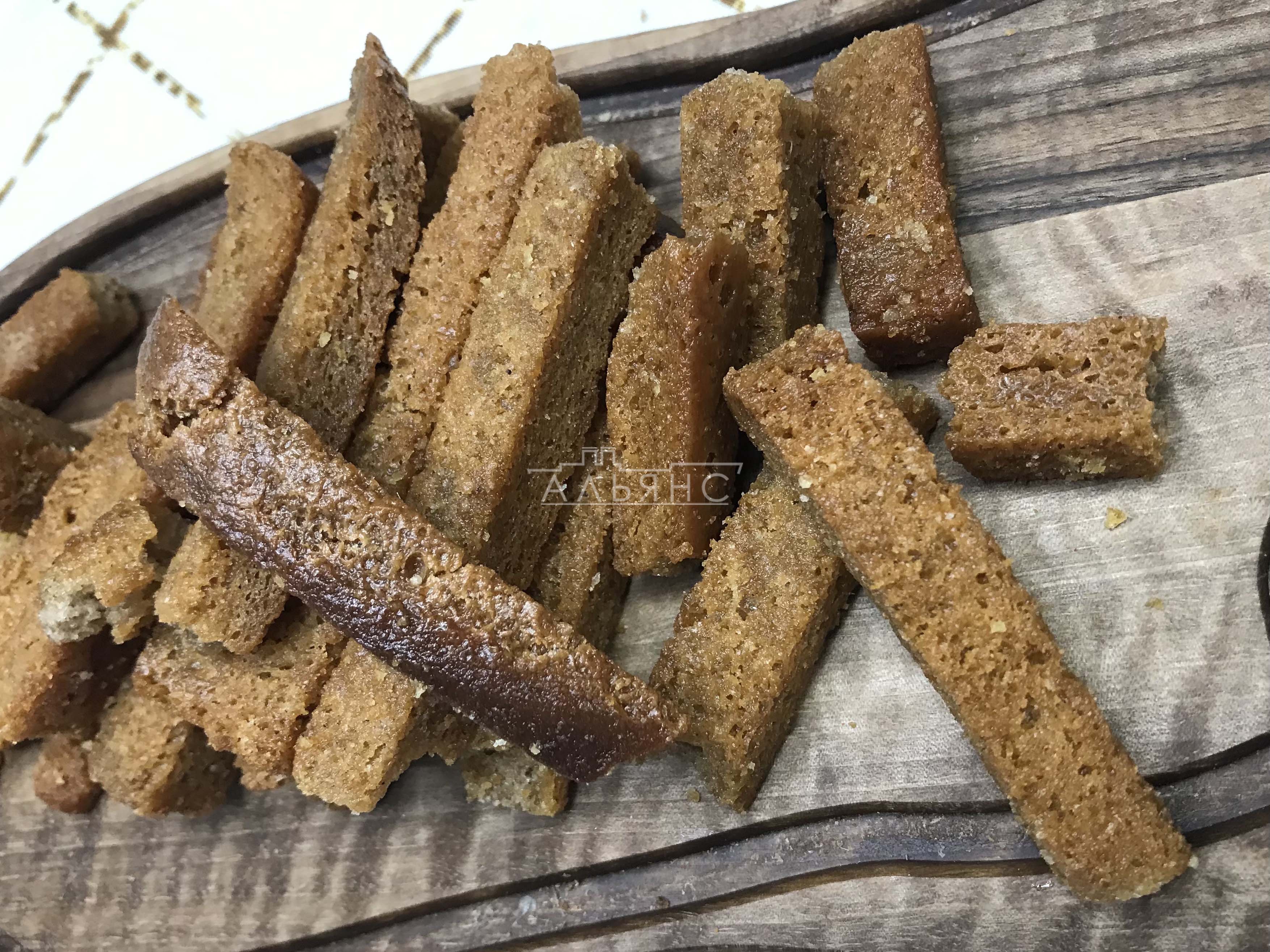 Деревенские гренки с чесноком в Санкт-Петербурге