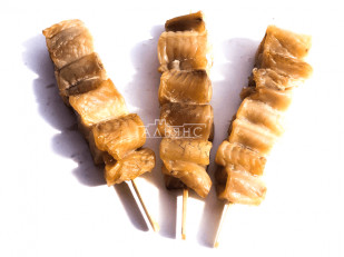 Минтай солёно-сушёный (рваный): Шашлычок из сома холодного копчения