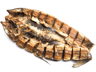 Камбала камчатская вяленая с икрой: Сом (бабочка) холодного копчения